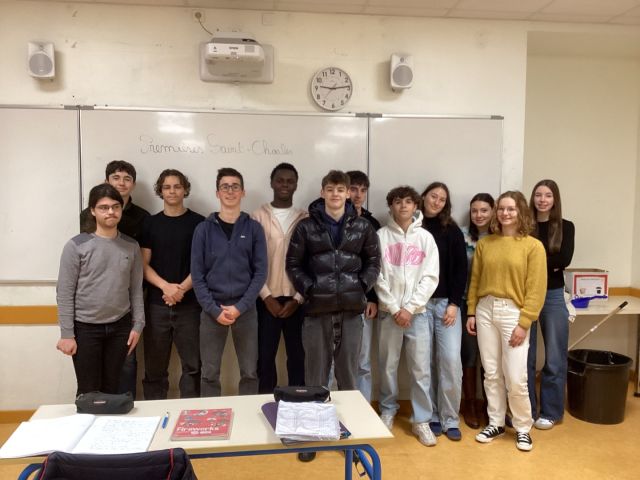 Photo classe de 1ère   Lycée Saint Charles, St Brieuc (Large)